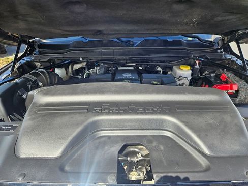 Used 2020 RAM 2500 Laramie AWD/4WD image 32