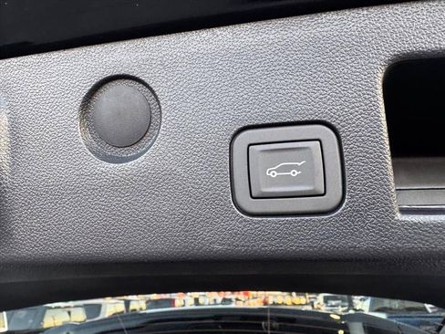 New 2026 Chevrolet Equinox RS w/ Convenience Package III image 8