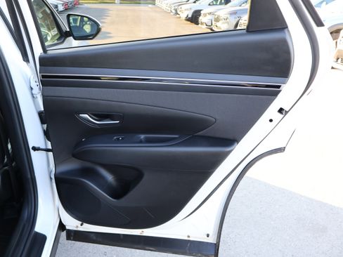 Used 2023 Hyundai Tucson SEL w/ Convenience Package image 12