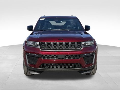 New 2026 Jeep Grand Cherokee Limited w/ Limited Altitude Package RWD image 8