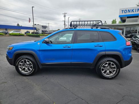 Used 2020 Jeep Cherokee Trailhawk w/ Cold Weather Group AWD/4WD image 3