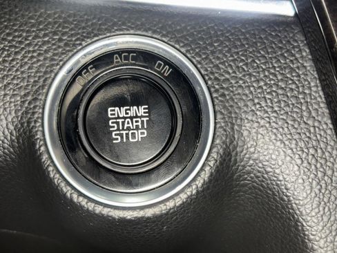 Used 2015 Kia Cadenza Limited FWD image 23