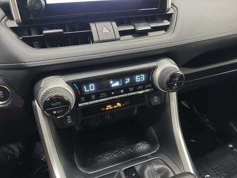 Certified 2025 Toyota RAV4 XLE AWD/4WD image 21