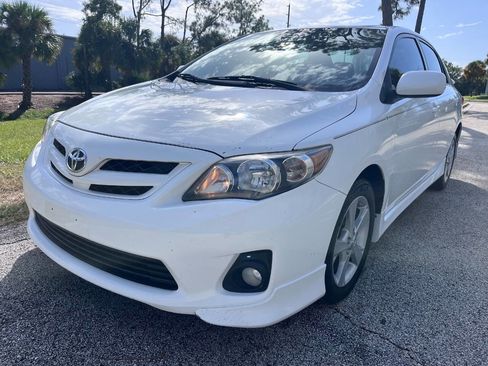 Used 2011 Toyota Corolla S image 1