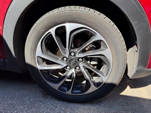 Used 2023 Chevrolet Bolt EUV Premier FWD image 10