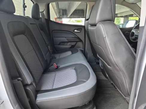 Used 2015 Chevrolet Colorado Z71 AWD/4WD image 16