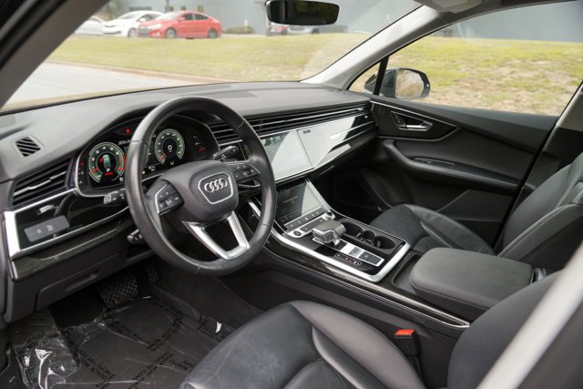 Used 2022 Audi Q7 3.0T Premium Plus w/ Premium Plus Package AWD/4WD image 16