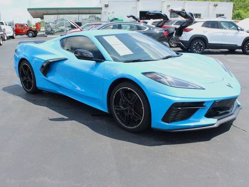 Used 2022 Chevrolet Corvette Stingray Preferred Cpe w/ Z51 Performance Package RWD image 17