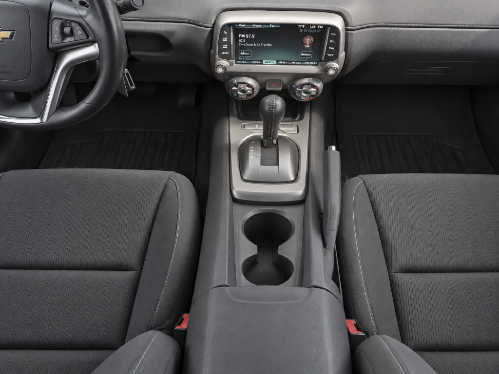 Used 2015 Chevrolet Camaro LT RWD image 15