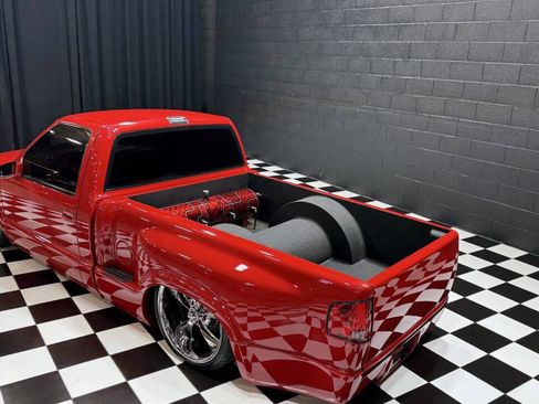 Used 2001 Chevrolet S10 Pickup LS w/ Preferred Equipment Group image 19