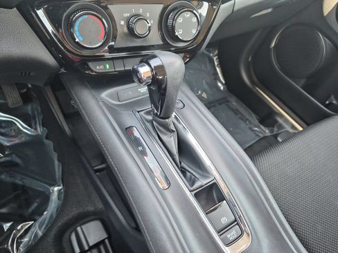 Used 2019 Honda HR-V LX image 21
