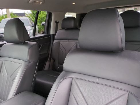 Used 2025 Hyundai Santa Fe SEL FWD image 8