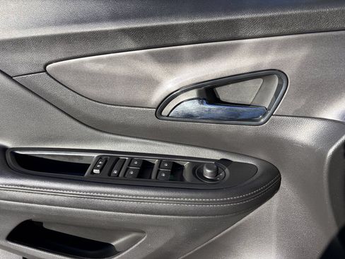 Certified 2019 Buick Encore Preferred FWD image 23