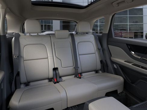 New 2026 Lincoln Corsair Reserve image 11