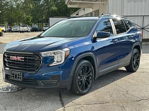 Certified 2022 GMC Terrain SLE w/ Driver Convenience Package FWD image 5
