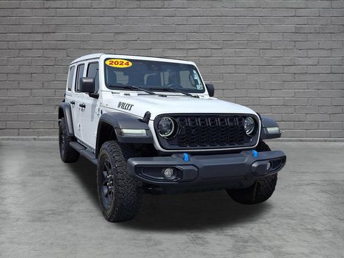 Used 2024 Jeep Wrangler Unlimited AWD/4WD image 2