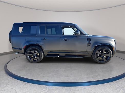 New 2026 Land Rover Defender 130 V8 image 4