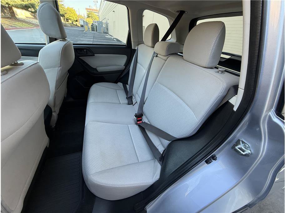 Used 2016 Subaru Forester 2.5i Premium AWD/4WD image 18