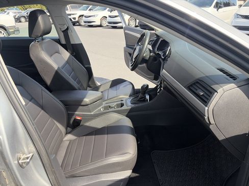 Used 2021 Volkswagen Jetta SE image 28