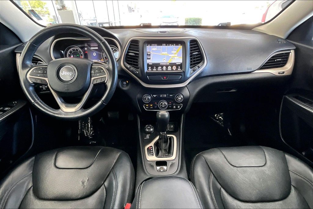 Used 2015 Jeep Cherokee Limited w/ Luxury Group AWD/4WD image 7
