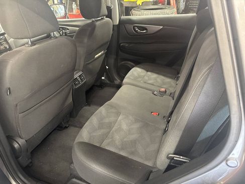 Used 2016 Nissan Rogue S AWD/4WD image 5