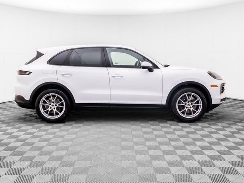New 2026 Porsche Cayenne image 7