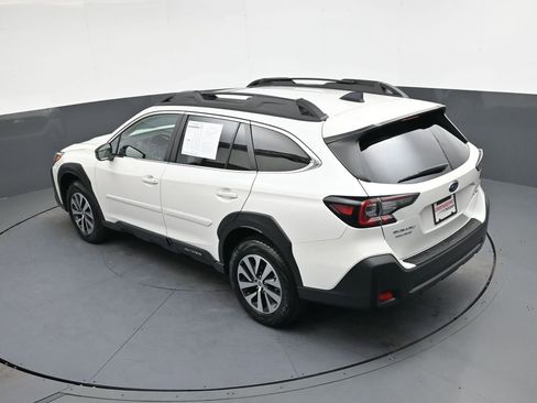 Used 2025 Subaru Outback Premium w/ Popular Package #1 image 30
