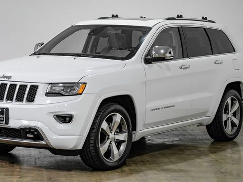 Used 2015 Jeep Grand Cherokee Overland w/ Advanced Technology Group RWD image 7
