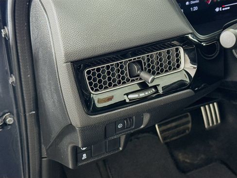 Used 2025 Honda Civic Sport image 13