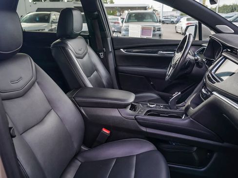 Used 2022 Cadillac XT5 Premium Luxury image 12