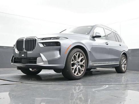 Used 2026 BMW X7 xDrive40i AWD/4WD image 35