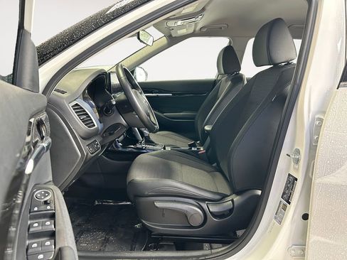 Used 2023 Kia Seltos S w/ Navigation Package AWD/4WD image 6