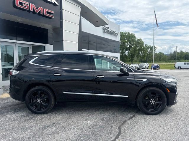 Certified 2023 Buick Enclave Essence w/ Experience Buick Package AWD/4WD image 8