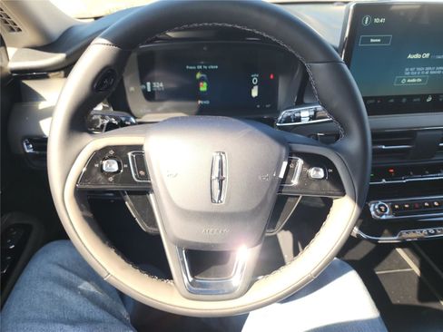 New 2026 Lincoln Corsair Premiere image 30