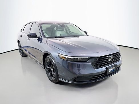 New 2025 Honda Accord SE image 1