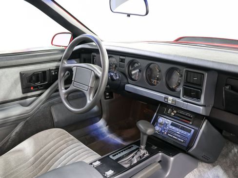 Used 1989 Pontiac Firebird Formula RWD image 17