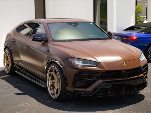 Used 2019 Lamborghini Urus AWD/4WD image 5
