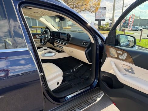 Used 2022 Mercedes-Benz GLS 450 4MATIC image 31