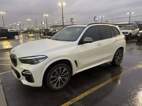 Used 2020 BMW X5 M50i image 1