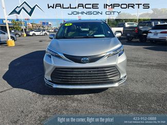 Used 2021 Toyota Sienna XLE video 2
