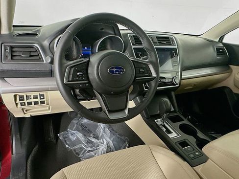 Used 2018 Subaru Outback 2.5i Premium image 11