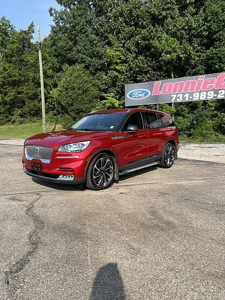 Used 2020 Lincoln Aviator Reserve w/ Equipment Group 202A AWD/4WD image 3
