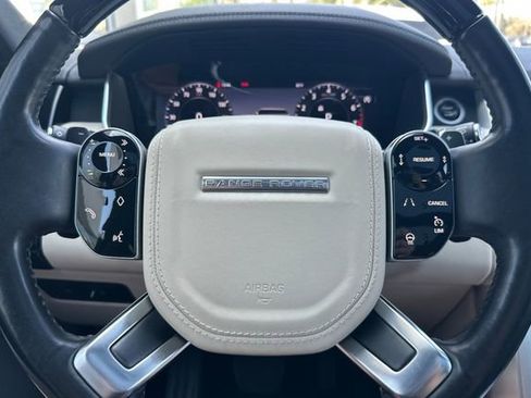 Used 2020 Land Rover Range Rover HSE image 22