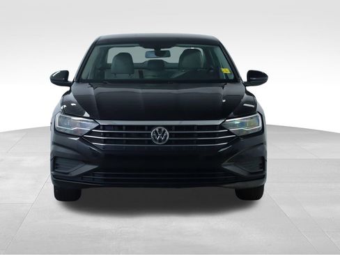 Used 2020 Volkswagen Jetta SE w/ SE Cold Weather Package FWD image 7