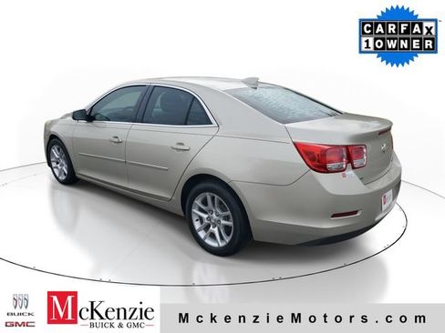 Used 2015 Chevrolet Malibu LT w/ Power Convenience Package FWD image 4
