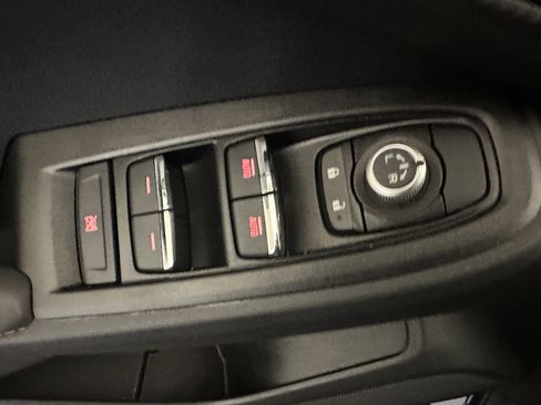 Certified 2025 Subaru Crosstrek 2.5i Limited w/ Popular Package #3A image 31