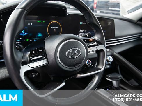 Used 2022 Hyundai Elantra Limited image 17