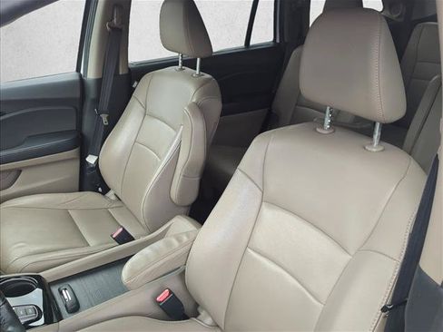 Used 2020 Honda Pilot Touring image 12