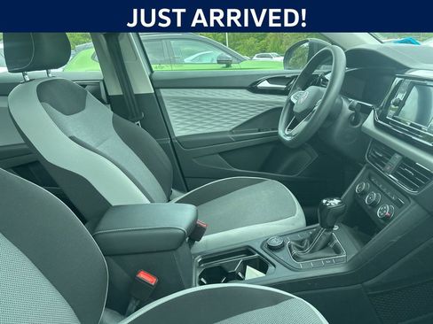 Used 2022 Volkswagen Taos S image 7