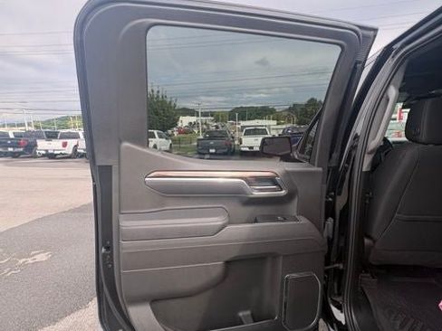 Used 2025 Chevrolet Silverado 1500 RST AWD/4WD image 18